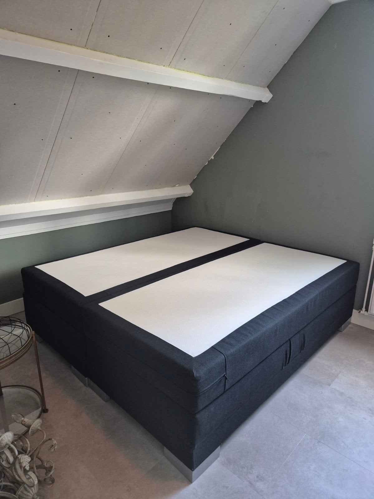 Tweepersoons boxspring bed - Zo goed als nieuw, Zwart, Ophalen of Verzenden, 180 cm, 200 cm