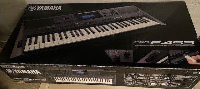 yamaha digital keyboard PSR-E453, Ophalen of Verzenden, Nieuw, 61 toetsen, Yamaha