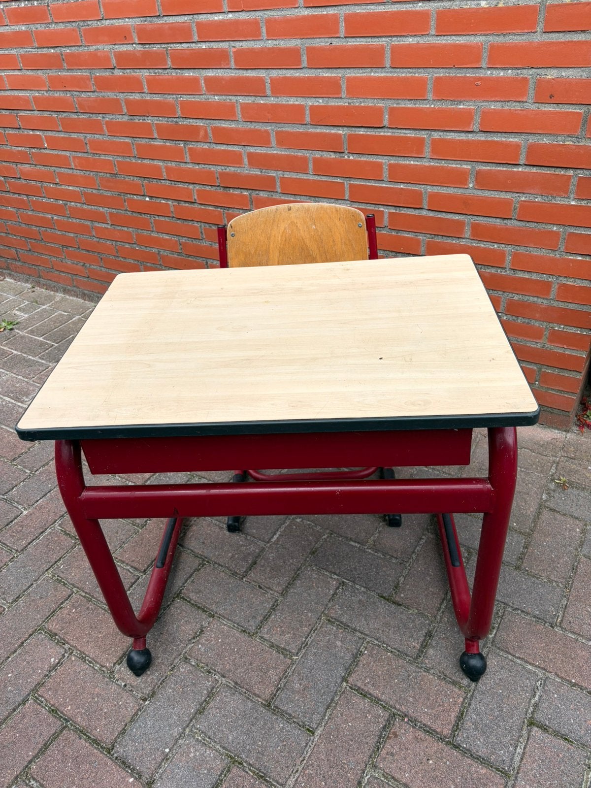 Kinder stoel en bureautje, Ophalen, Gebruikt