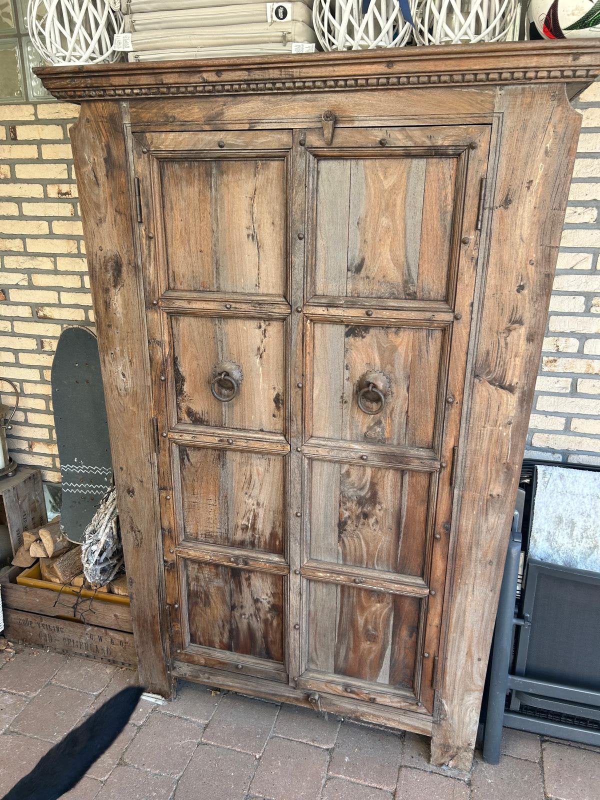 Mooie kast direct beschikbaar. Bieden vanaf €50,-, Antiek en Kunst, Antiek | Meubels | Kasten, Ophalen