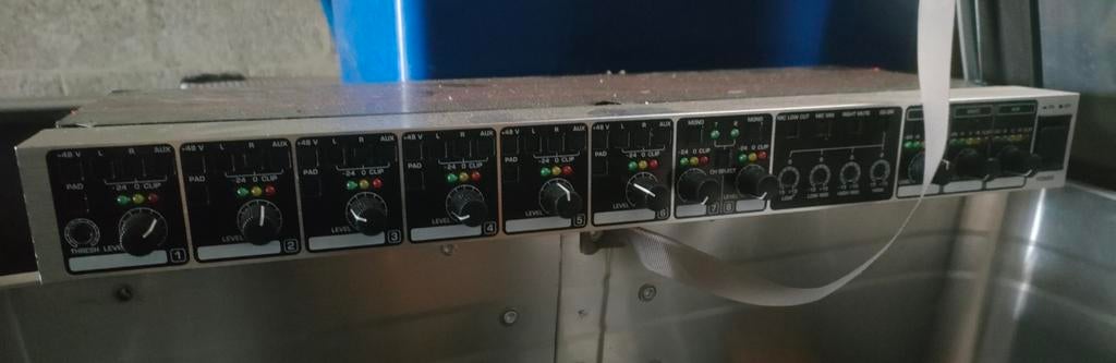 Behringer Ultracurve ZMX8210 Rack Mixer, Ophalen, Gebruikt, 5 tot 10 kanalen, Microfooningang