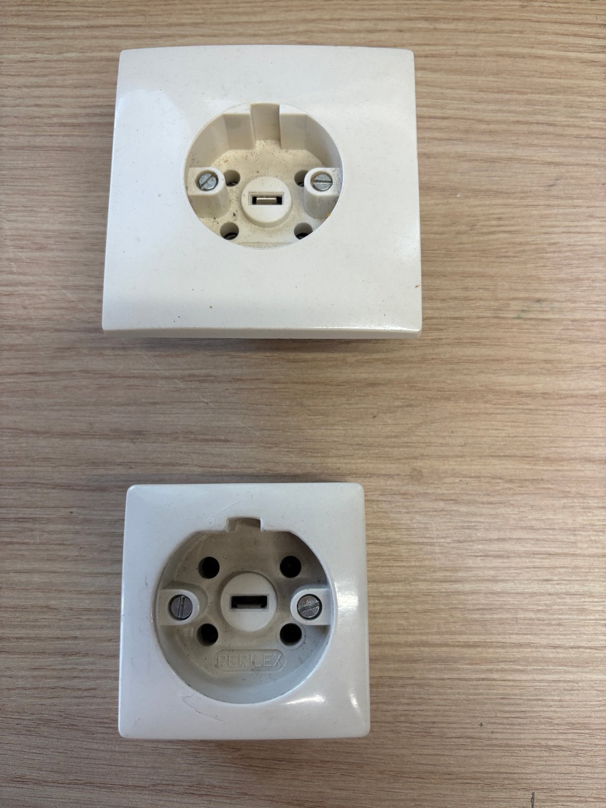 2x Perilex WCD - Stopcontact voor krachtstroom, Ophalen, Gebruikt, Stopcontact