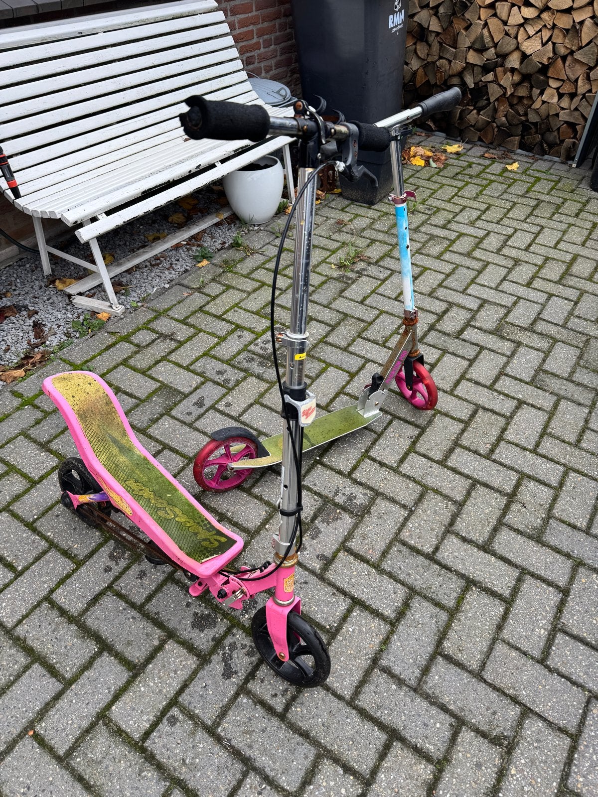 2x Gebruikte kindersteps - Roze en zilver GRATIS AF TE HALEN, Fietsen en Brommers, Ophalen, Gebruikt, Gewone step