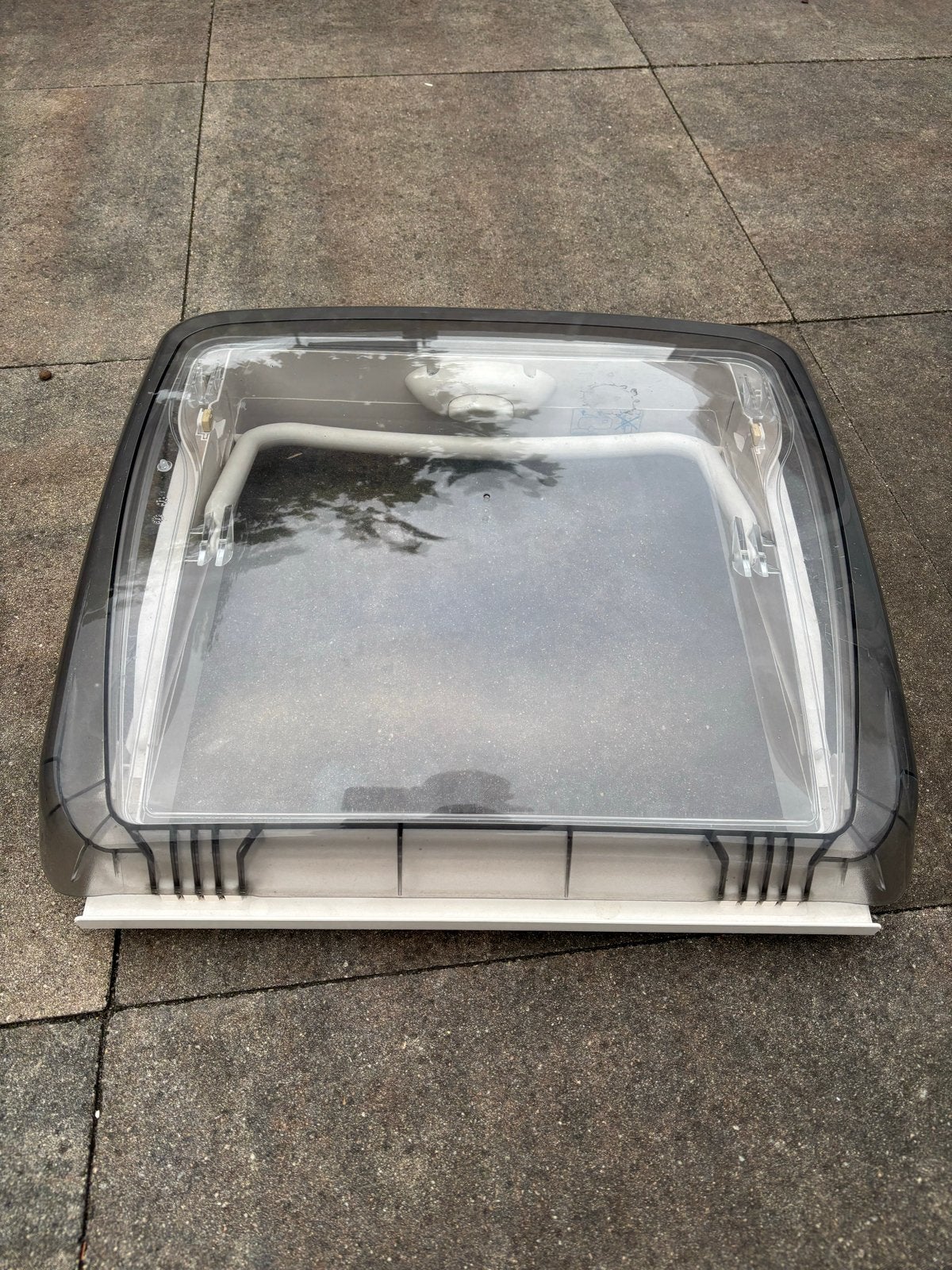Dometic Mini Heki dakraam dakluik met hor en verduistering, Ophalen of Verzenden, Zo goed als nieuw