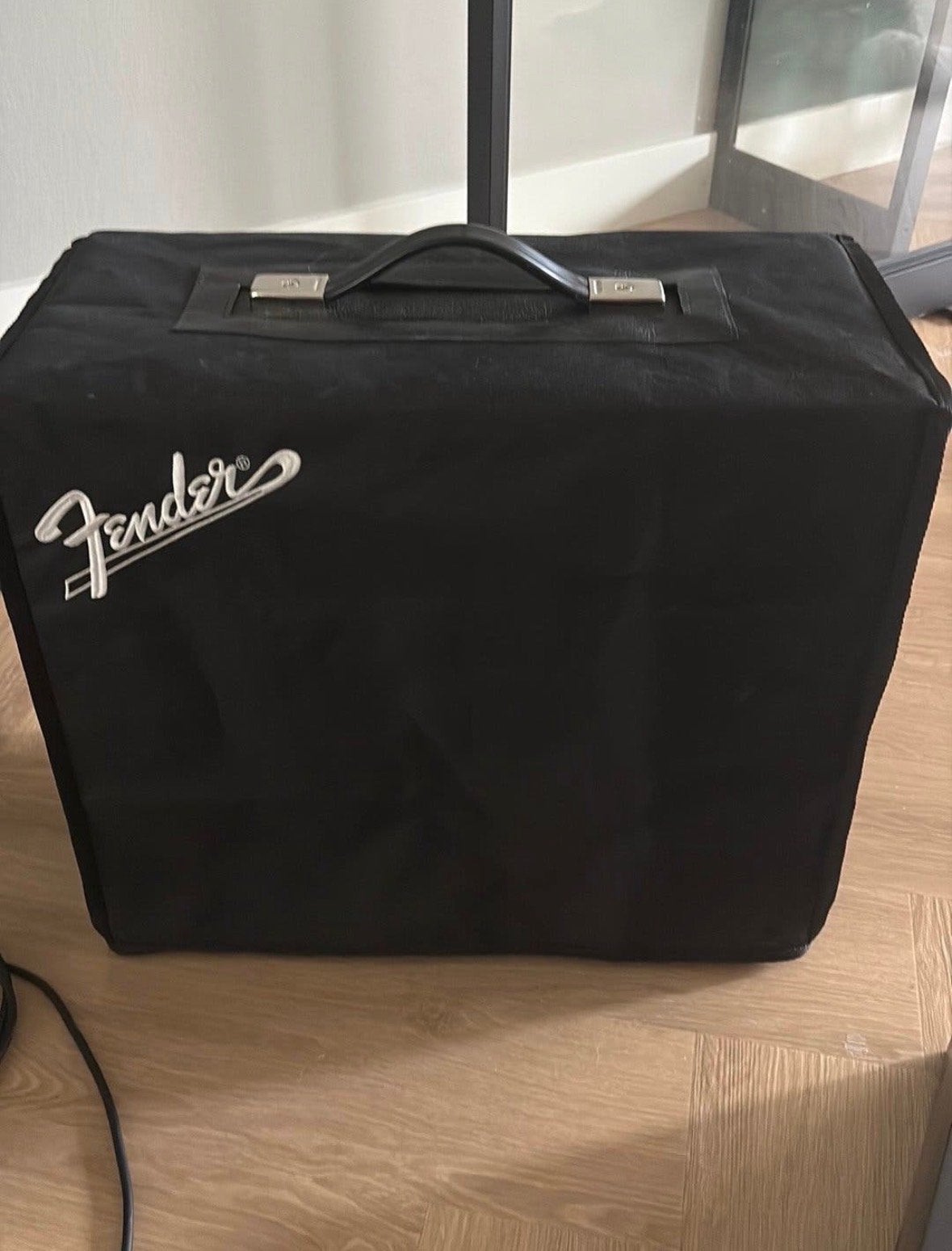Fender FR10 FRFR met beschermhoes en kabel, Ophalen, Zo goed als nieuw, Gitaar, Minder dan 50 watt