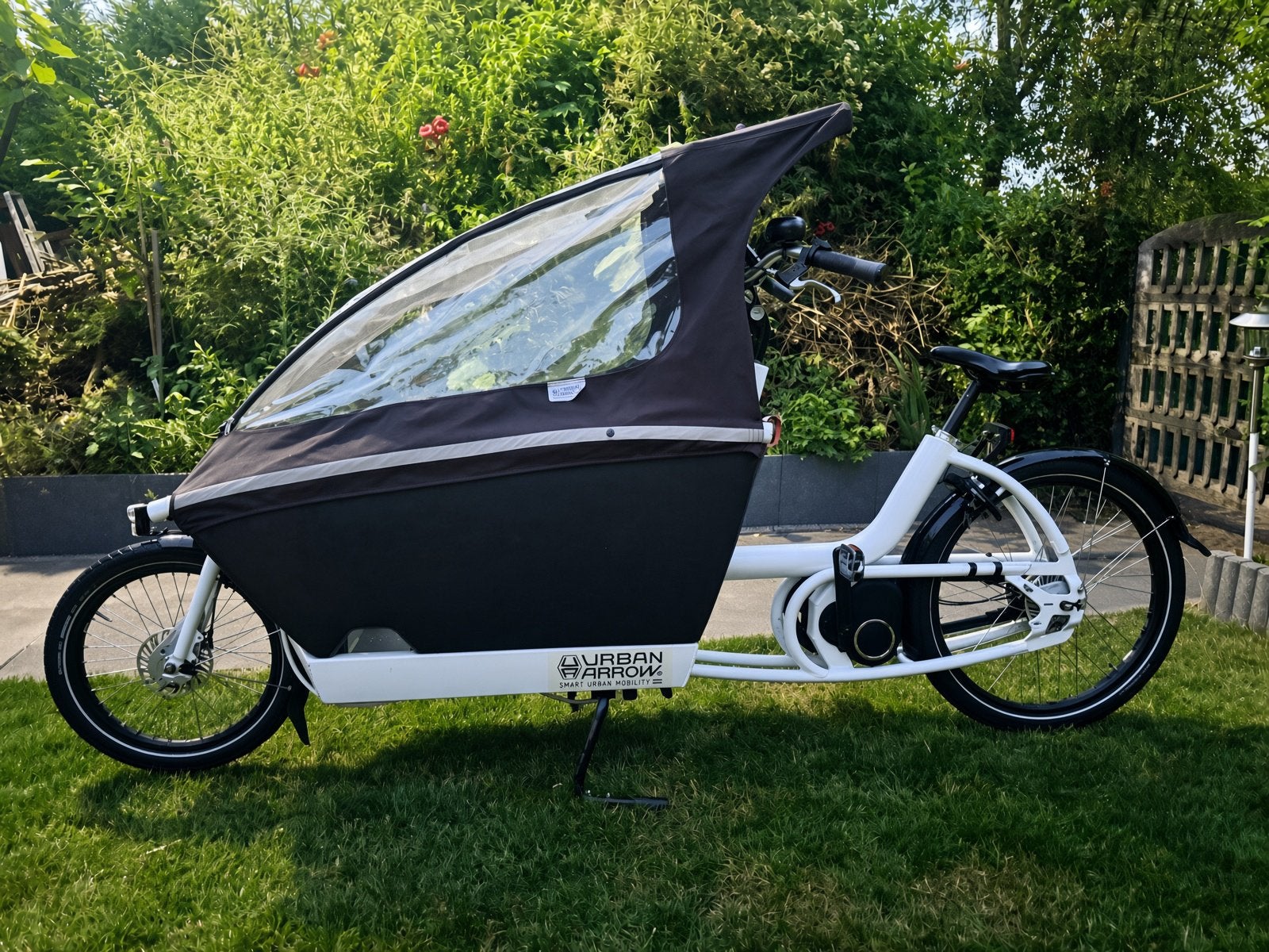 Urban arrow family bakfiets lage km stand met accessoires, Overige merken, 4 kinderen of meer, Ophalen of Verzenden, Zo goed als nieuw