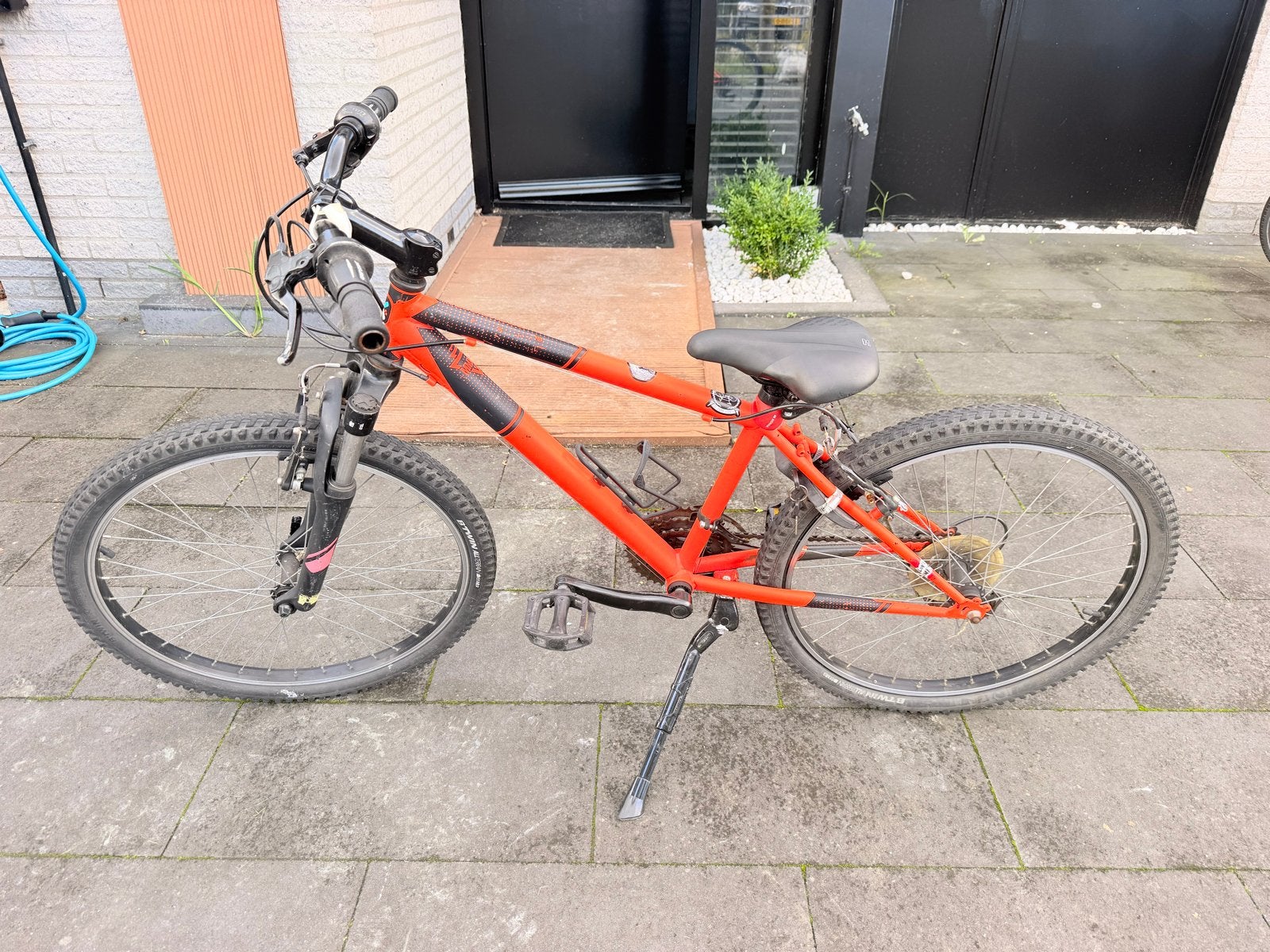 Btwin Rockrider 24 inch kinderfiets - Oranje, Fietsen en Brommers, Ophalen, Gebruikt, Velgrem, 20 tot 24 inch