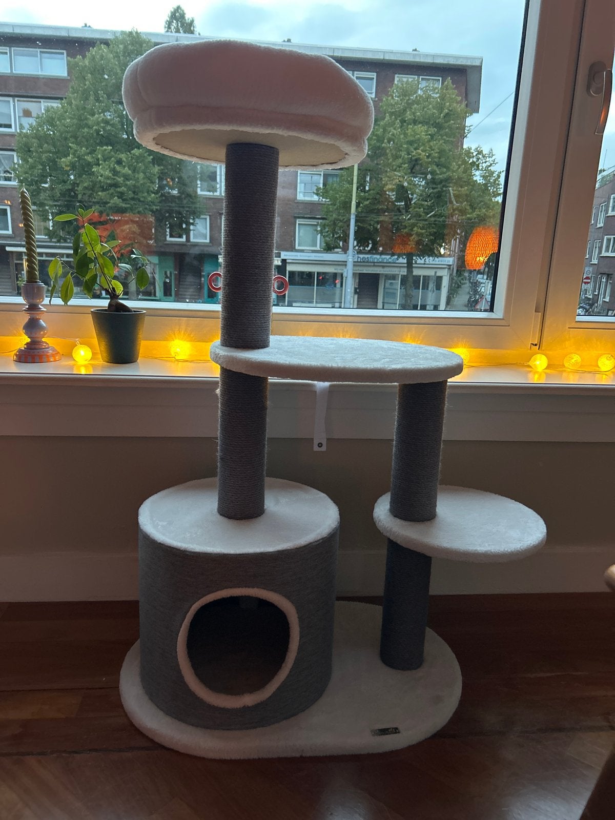 Kattenpaal, Ophalen, Zo goed als nieuw