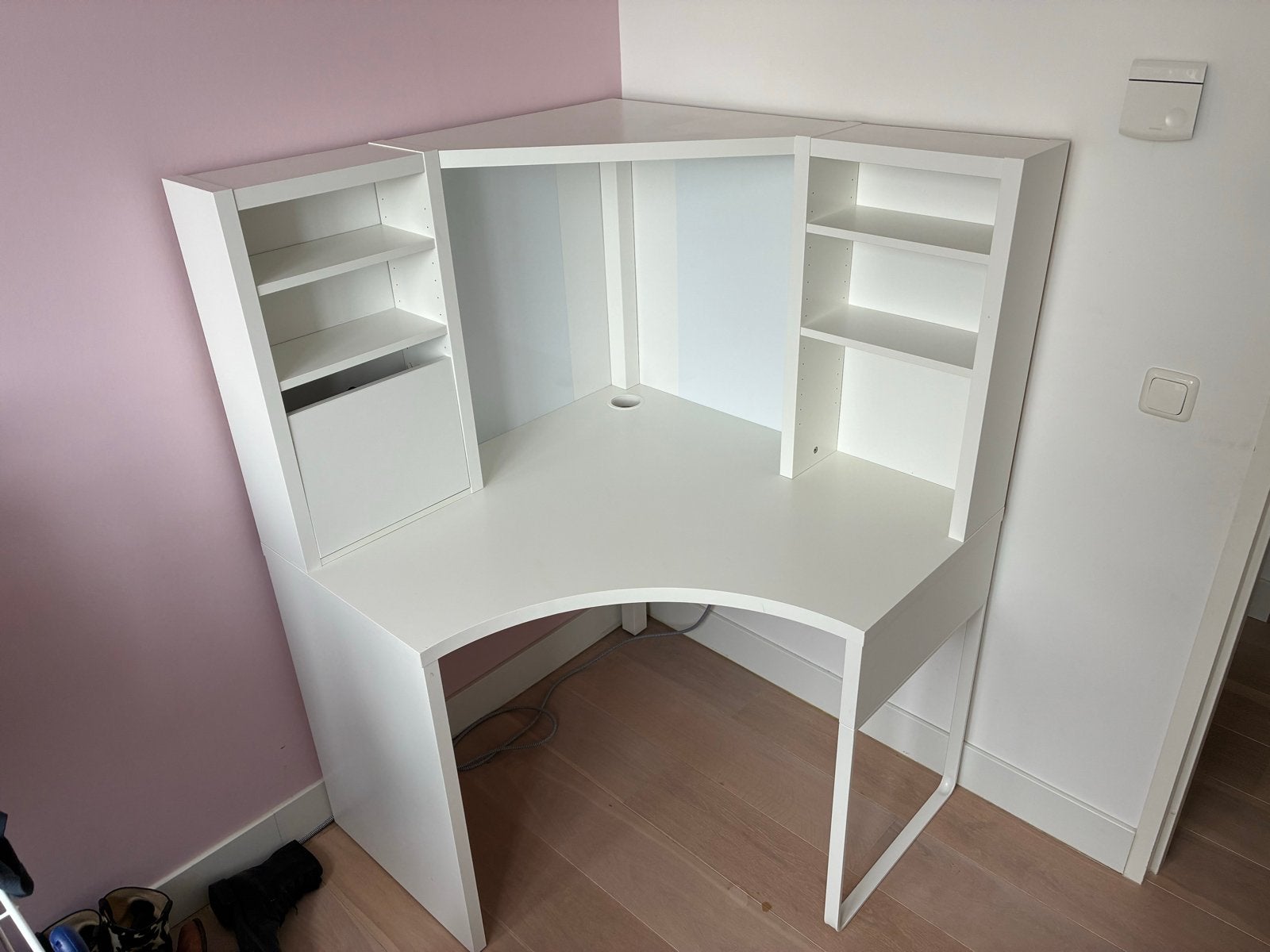 IKEA MICKE Hoekbureau Wit - Compact en Functioneel, Ophalen, Gebruikt, Tafel