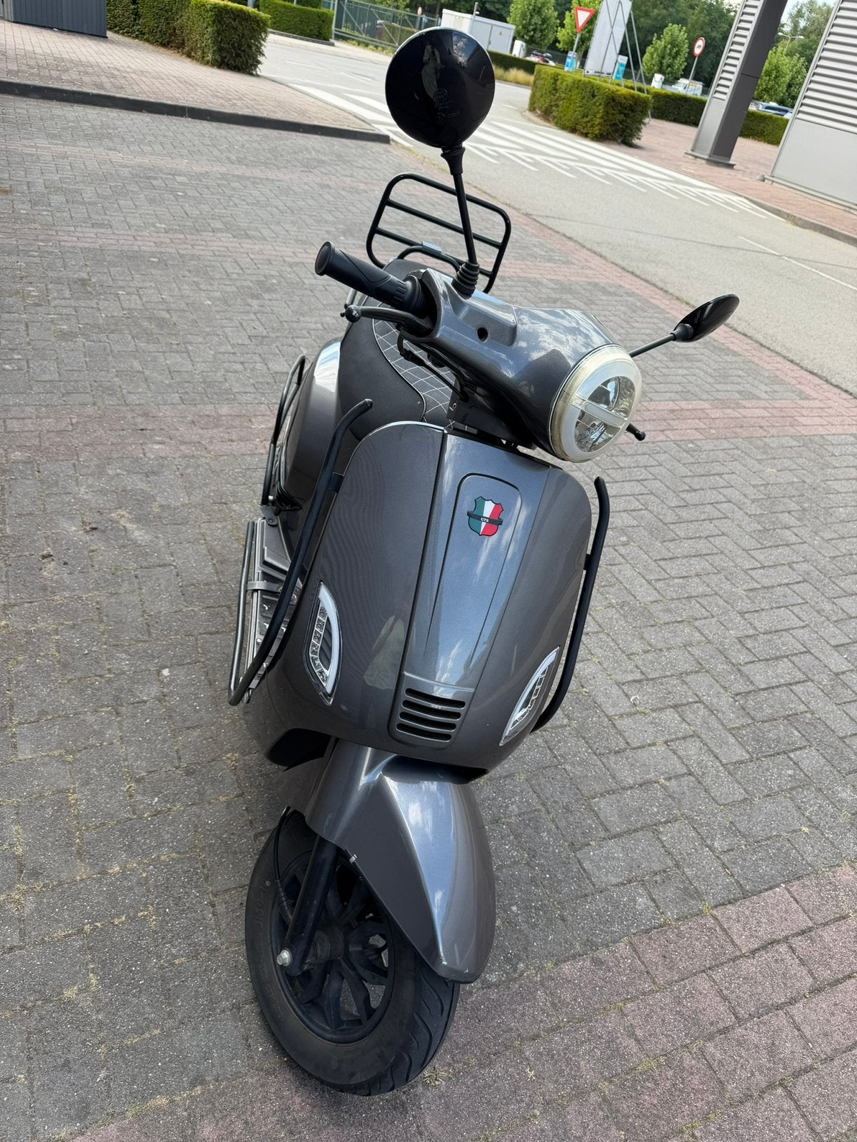 GTS Toscana Deluxe “ Dark Grey “ Edition‼️, Ophalen, Zo goed als nieuw, Benzine, Vespa