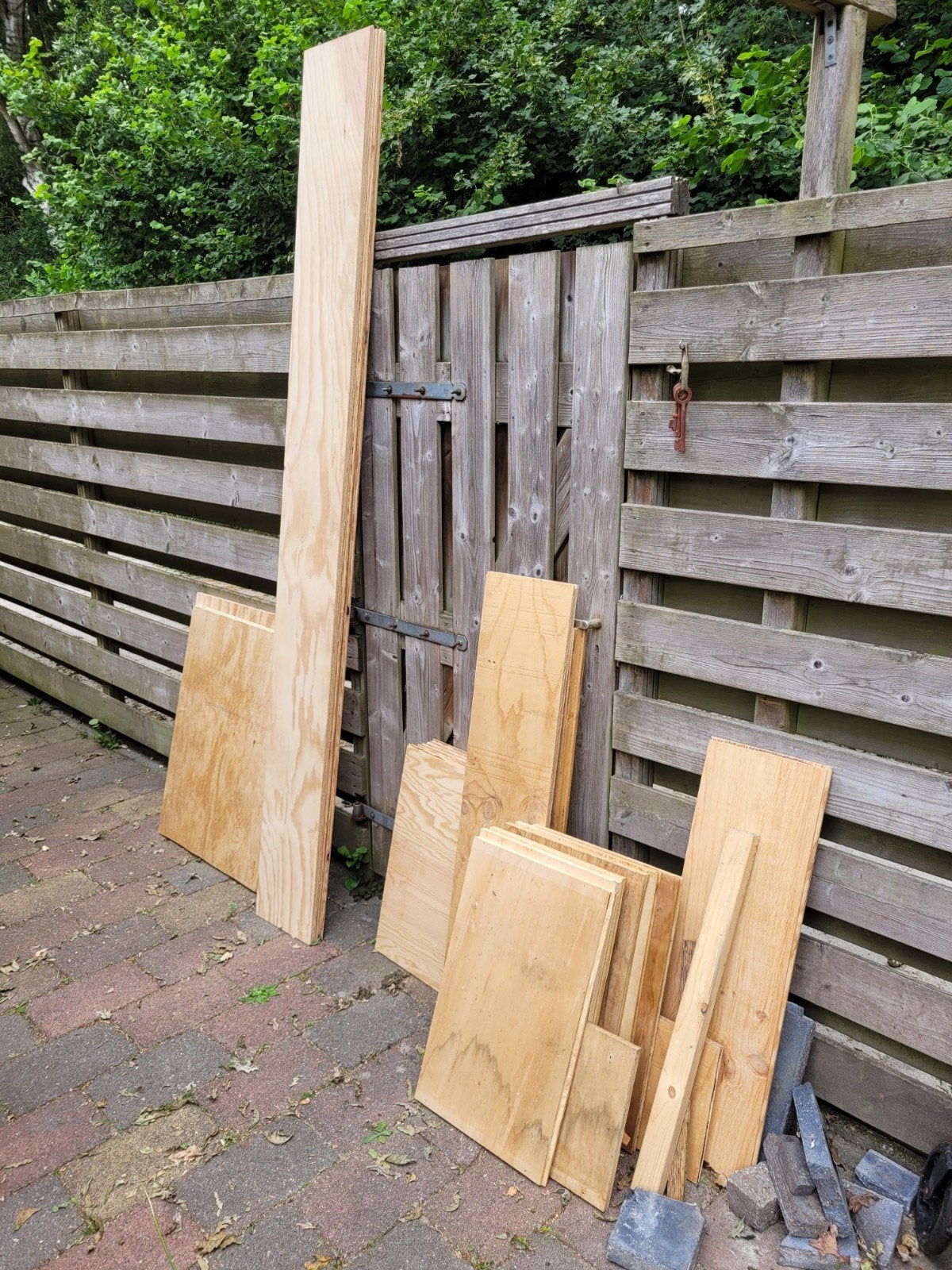 Diverse houten planken en balken, Doe-het-zelf en Verbouw, Hout en Planken, Ophalen, Minder dan 25 mm, Nieuw, 200 tot 250 cm