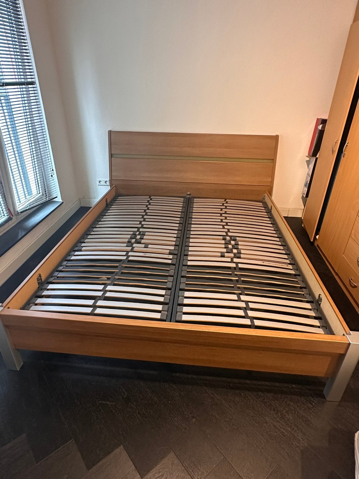 Houten Tweepersoonsbed 160 × 200 cm | Wooden Double bed, Tweepersoons, Ophalen of Verzenden, Zo goed als nieuw, 200 cm