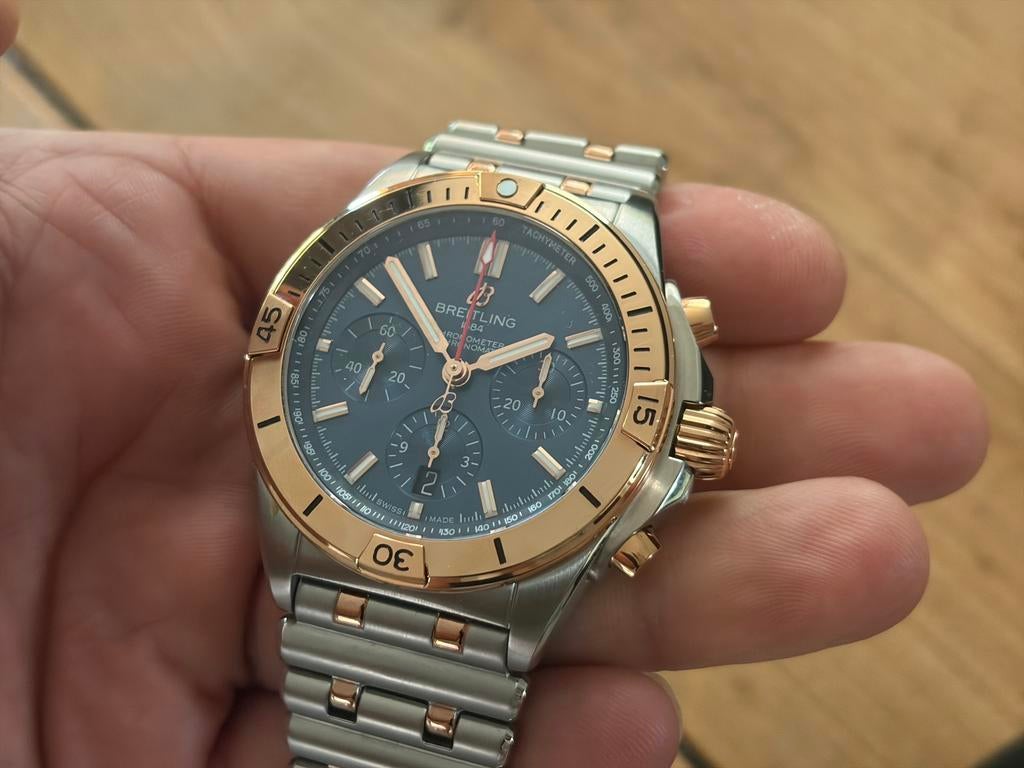 Bi-color (rosé goud) Breitling Chronomat B01 42mm. Full-set, Sieraden, Tassen en Uiterlijk, Horloges | Heren, Staal, Staal, Breitling