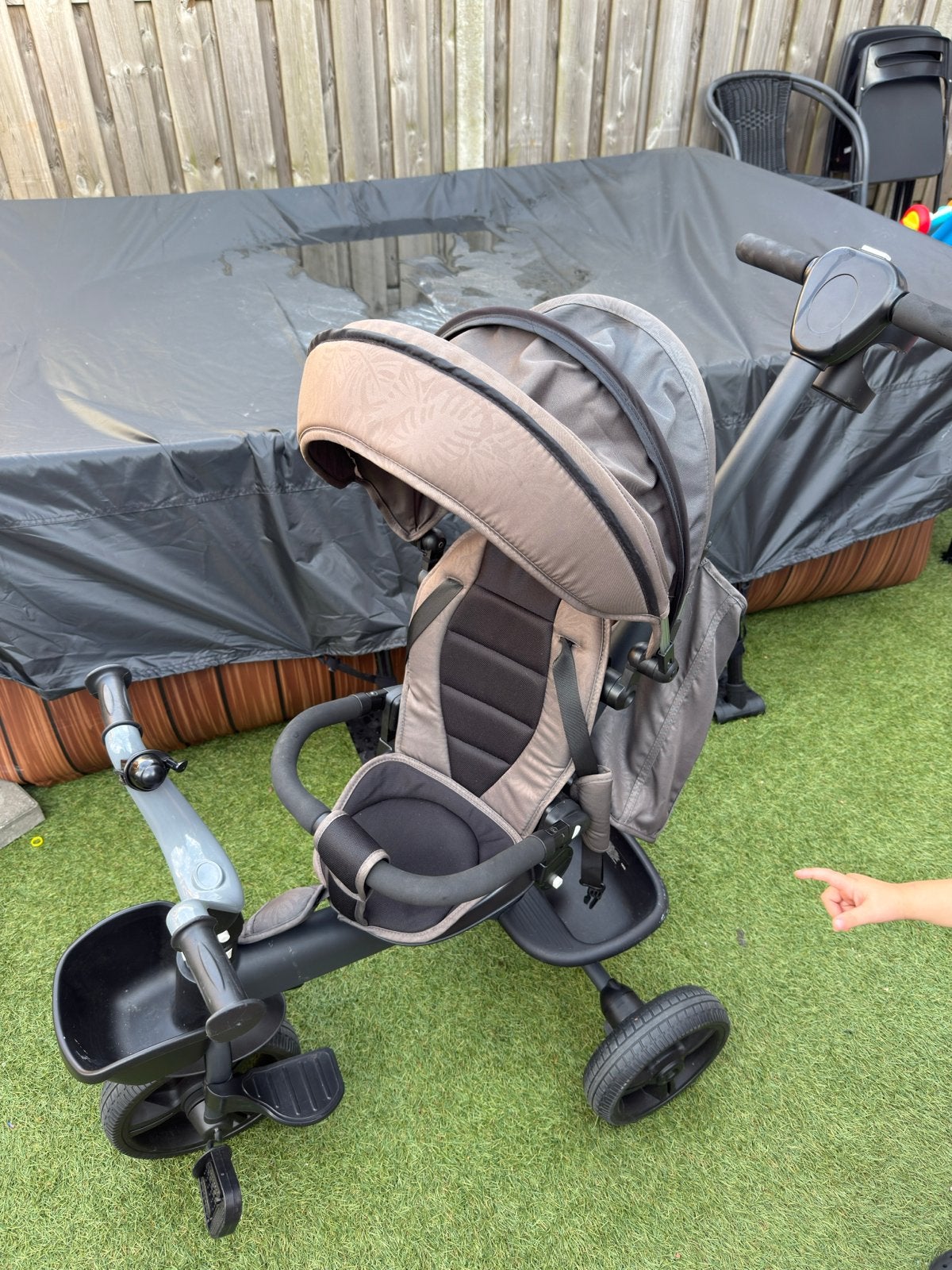 Kinderwagen/driewieler - Grijs/Zwart, Kinderen en Baby's, Gebruikt, Verstelbare duwstang, Ophalen, Kinderwagen