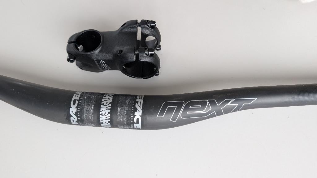 RaceFace Turbine Carbon Stuur 760x35 en Aeffect Stuurpen 50, Fietsen en Brommers, Fietsonderdelen, Stuur, Raceface, Ophalen of Verzenden