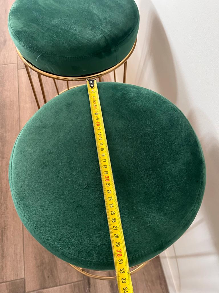 2 Donkergroene suède barkrukken, 70 cm hoog, Ophalen, 60 tot 90 cm, Zo goed als nieuw, Metaal
