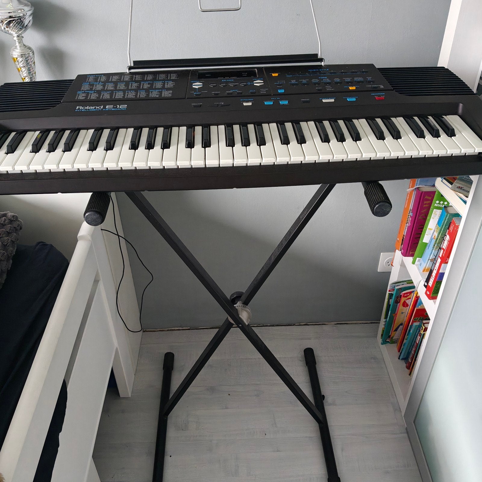 Roland E-12 Intelligent Keyboard, Muziek en Instrumenten, Ophalen, Gebruikt, 61 toetsen, Roland