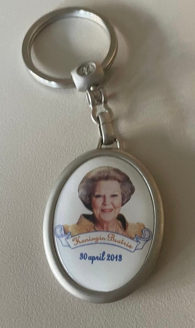 Herdenkingssleutelhanger Koningin Beatrix – 30 april 2013, Ophalen of Verzenden, Zo goed als nieuw