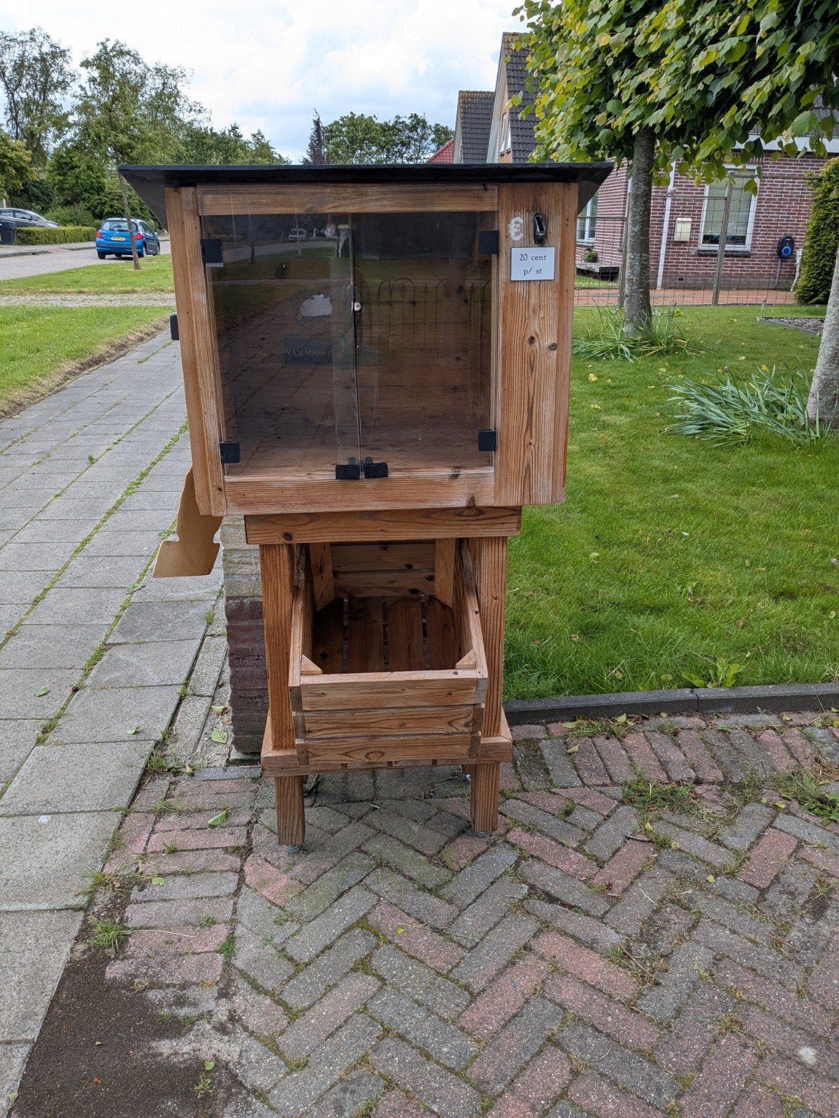 Verkoop kastje. Buurt kastje, Ophalen