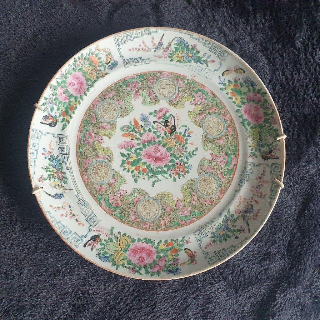 Chinees porselein - 18de eeuws famille Rose bord - 25 cm, Antiek en Kunst, Ophalen of Verzenden