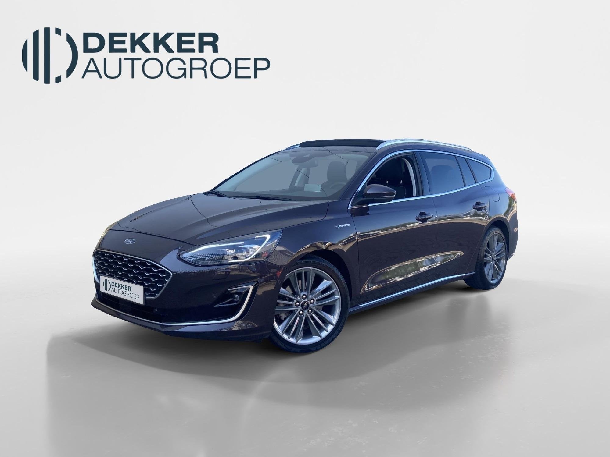 Ford Focus 1.0 EcoBoost 125 pk Vignale Wagon Panoramadak - D, Auto's, Ford, 125 pk, Gebruikt, Bruin, 1283 kg