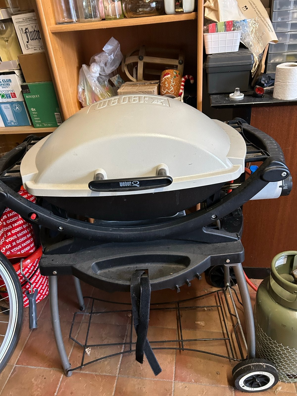 Weber Q2000 gasbarbecue met onderstel, Ophalen, Gebruikt
