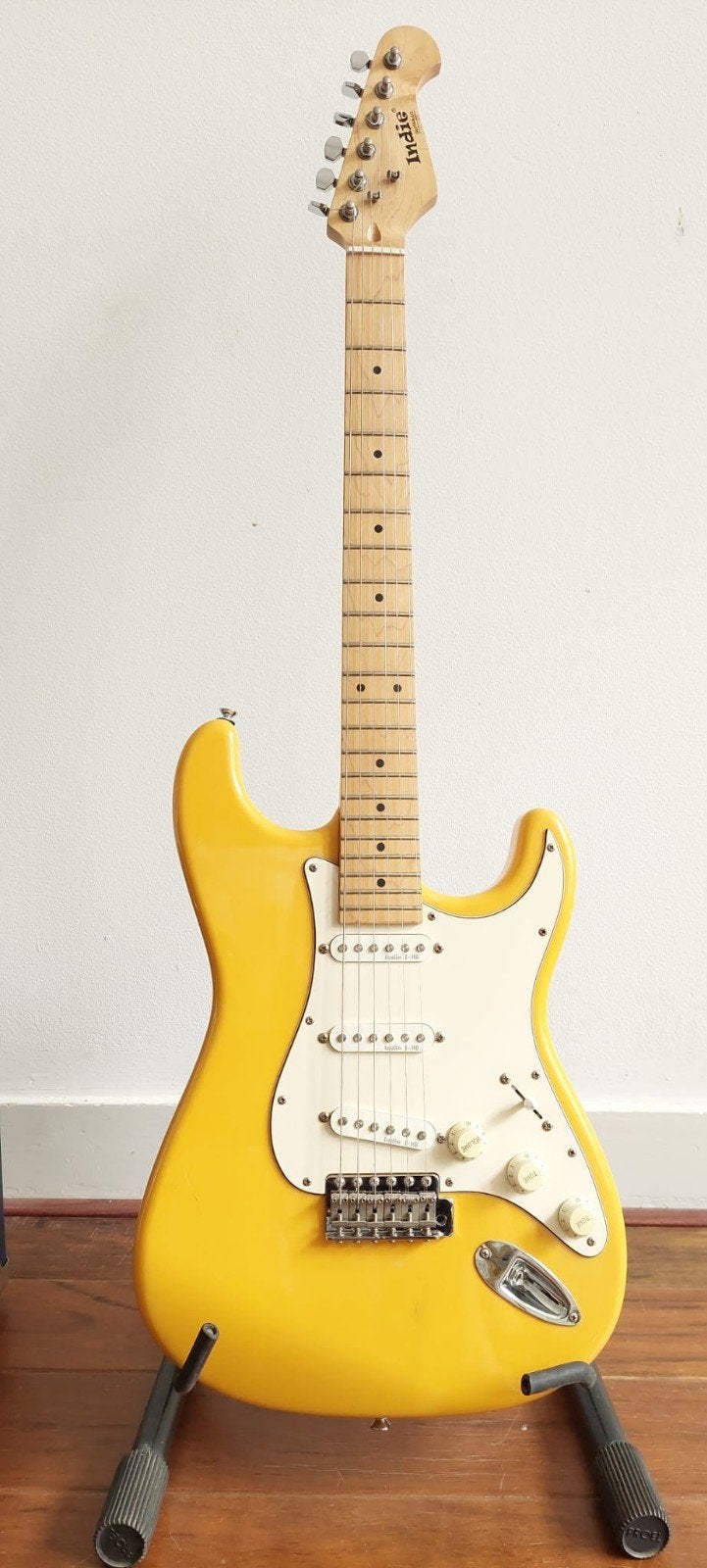 Indie elektrische gitaar en versterker 10w, Muziek en Instrumenten, Snaarinstrumenten | Gitaren | Elektrisch, Ophalen, Zo goed als nieuw
