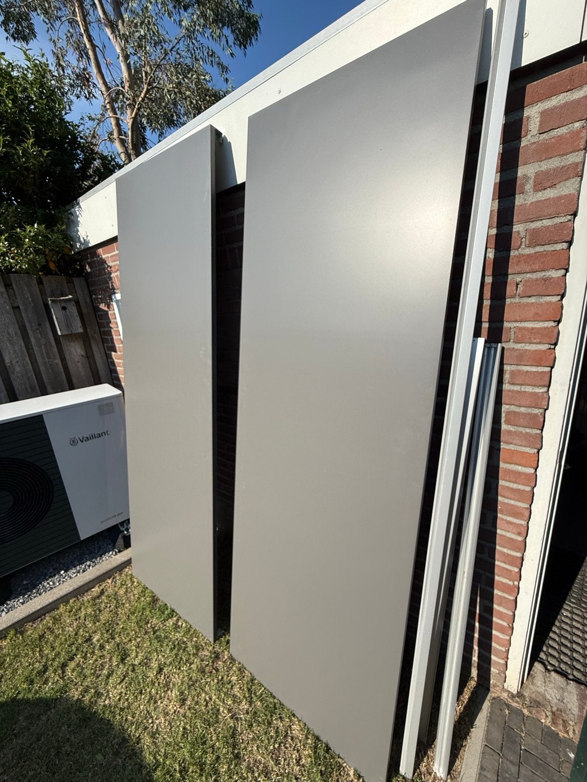 Hasvik Schuifdeuren set (2x) donkergrijs 150x236cm, Ophalen, Overige materialen, 100 tot 150 cm, 200 cm of meer