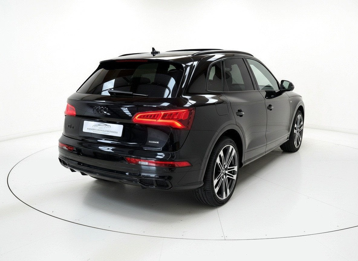 Audi Q5 55 TFSI e quattro Competition - S-line - Panorama -, Auto's, Automaat, Zwart, Bedrijf, Hybride Elektrisch/Benzine