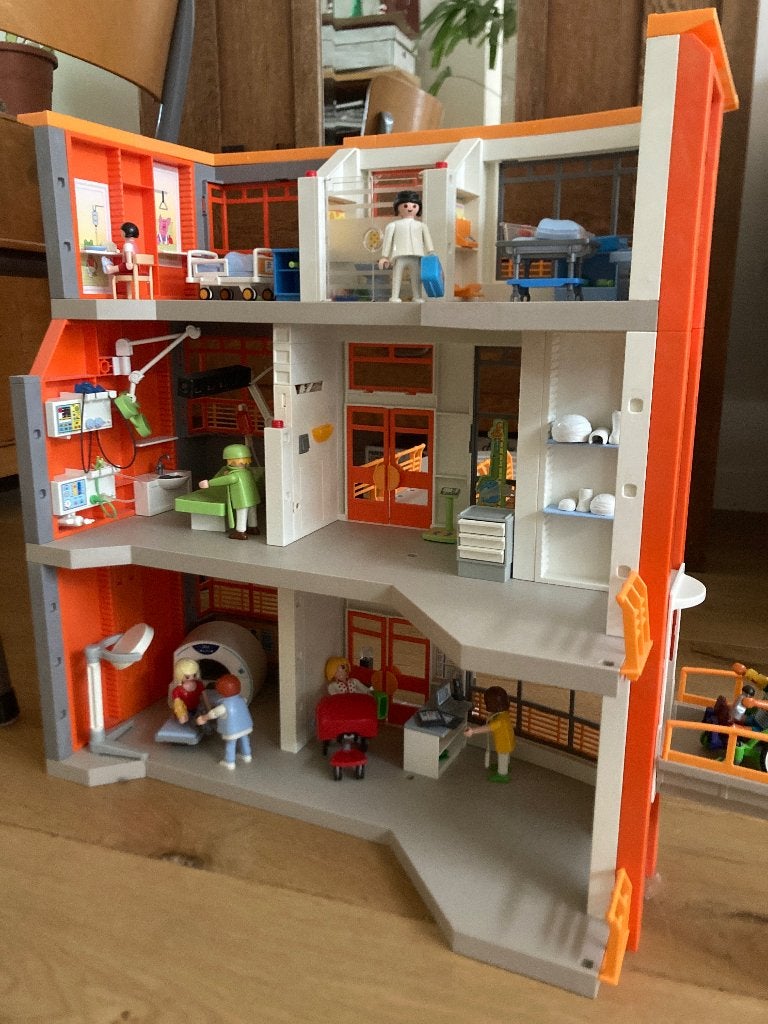 Playmobil kinderziekenhuis, Kinderen en Baby's, Speelgoed | Playmobil, Gebruikt, Gebouw, Complete set, Ophalen of Verzenden