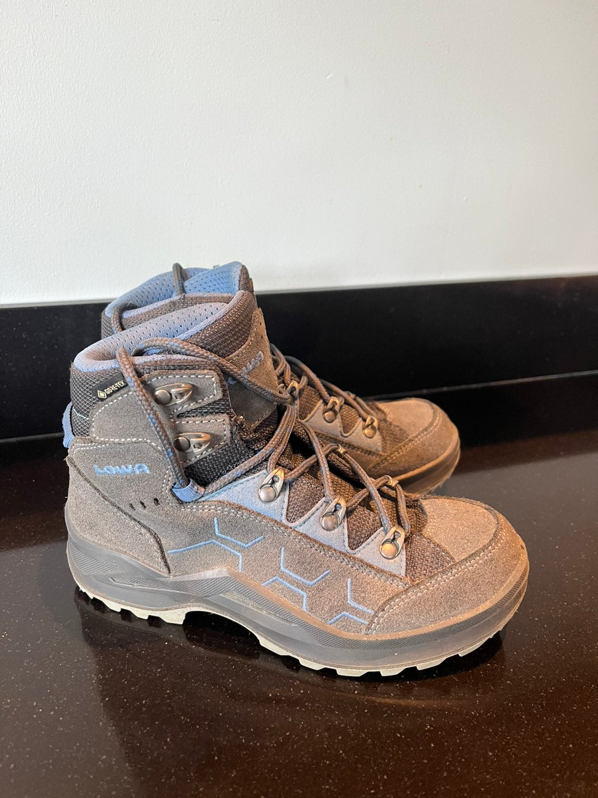 Bergschoen maat 34, Ophalen of Verzenden, Zo goed als nieuw, Schoenen