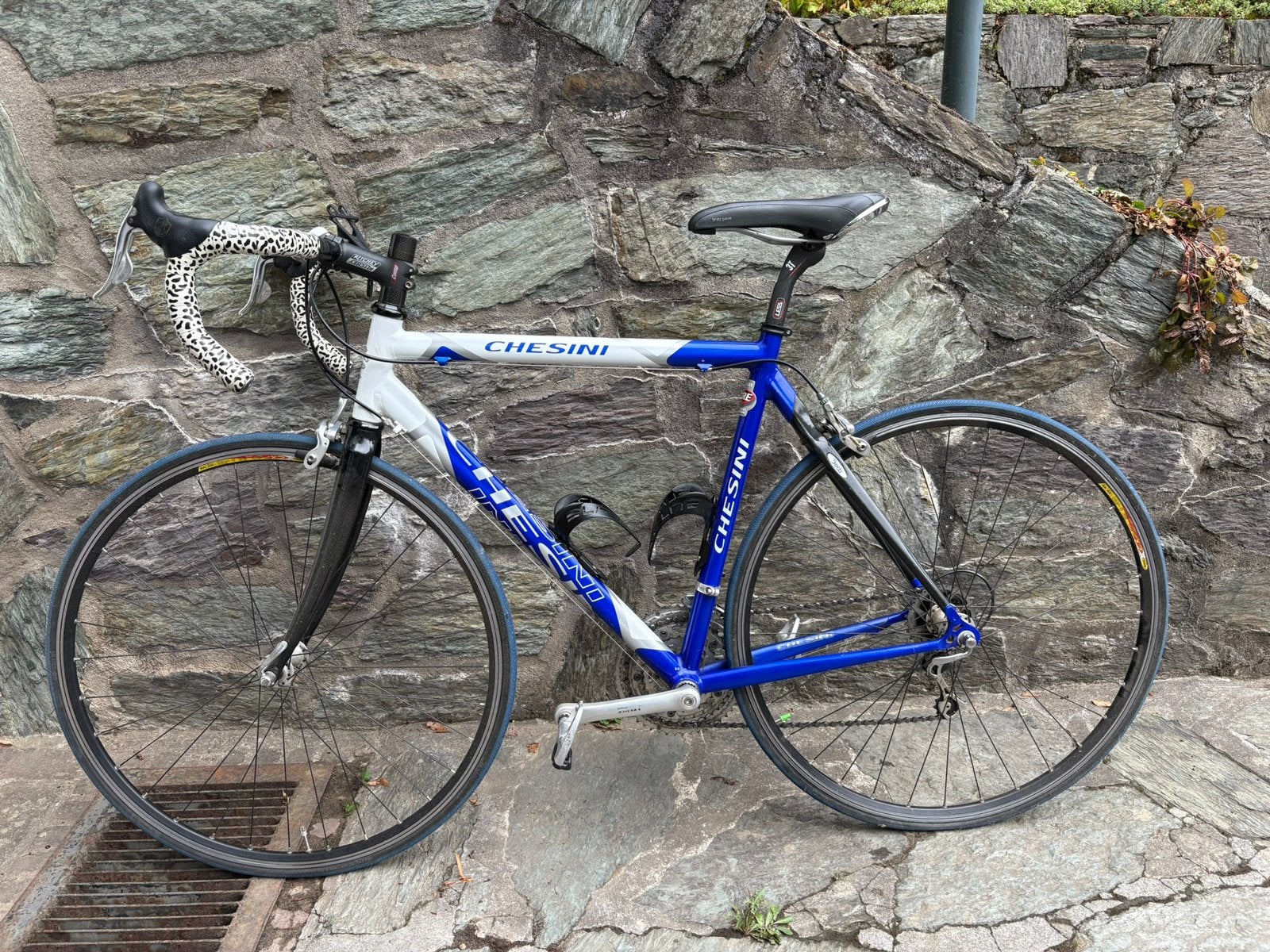 Chesini Racefiets Blauw-Wit, Fietsen en Brommers, Fietsen | Racefietsen, 28 inch, Gebruikt, Velgrem, Aluminium
