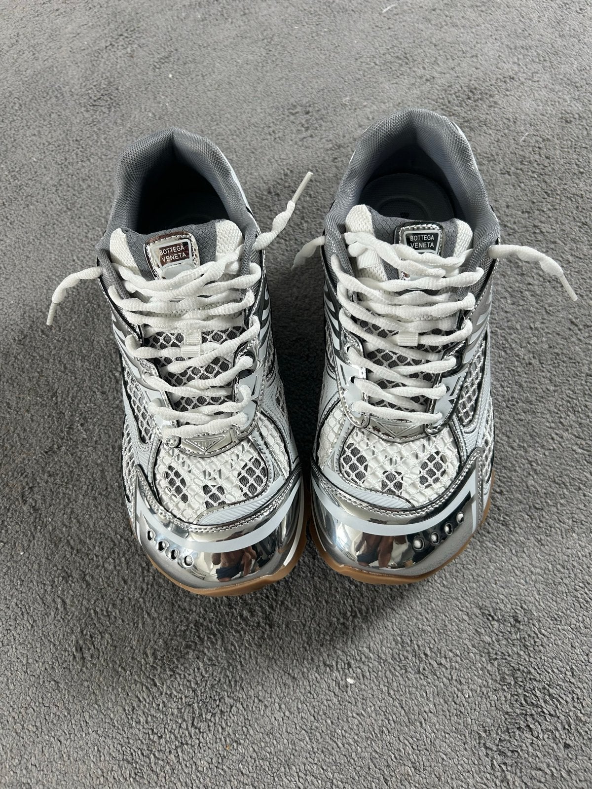 Bottega Veneta Sneakers - Zilver/Wit, Verzenden, Zo goed als nieuw, Wit, Sneakers of Gympen