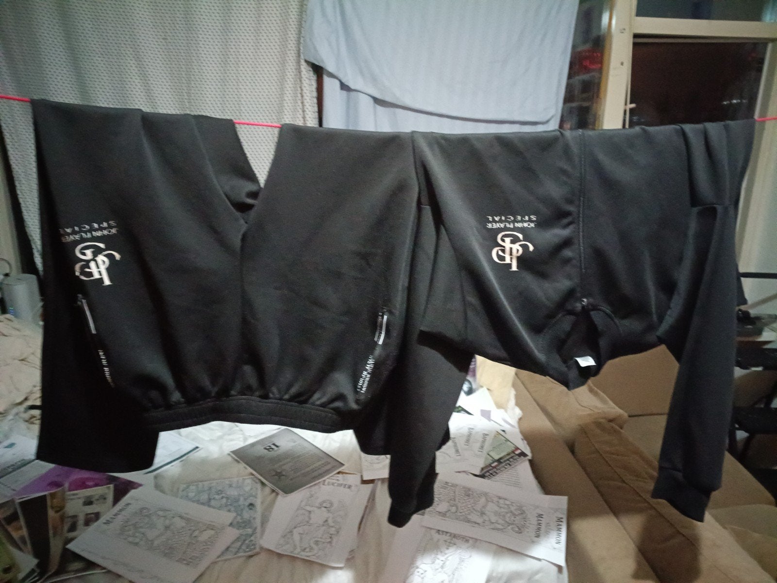 Zwart trainingspak met 'John Player Special' logo, Zwart, John Player Special, Nieuw, Overige maten