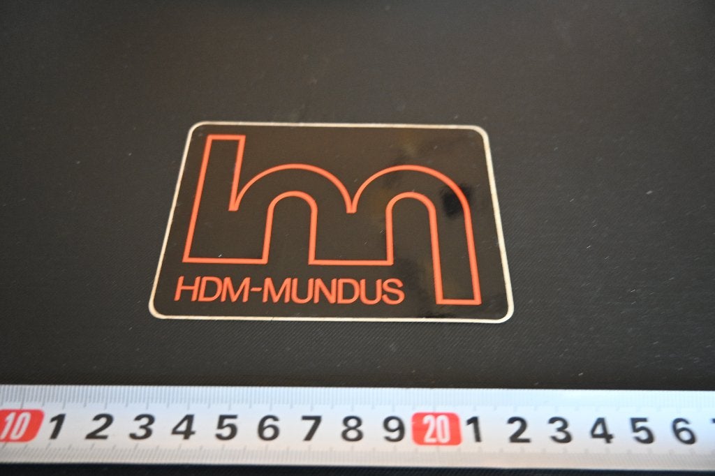 sticker logo HDM - MUNDUS, Ophalen of Verzenden, Zo goed als nieuw