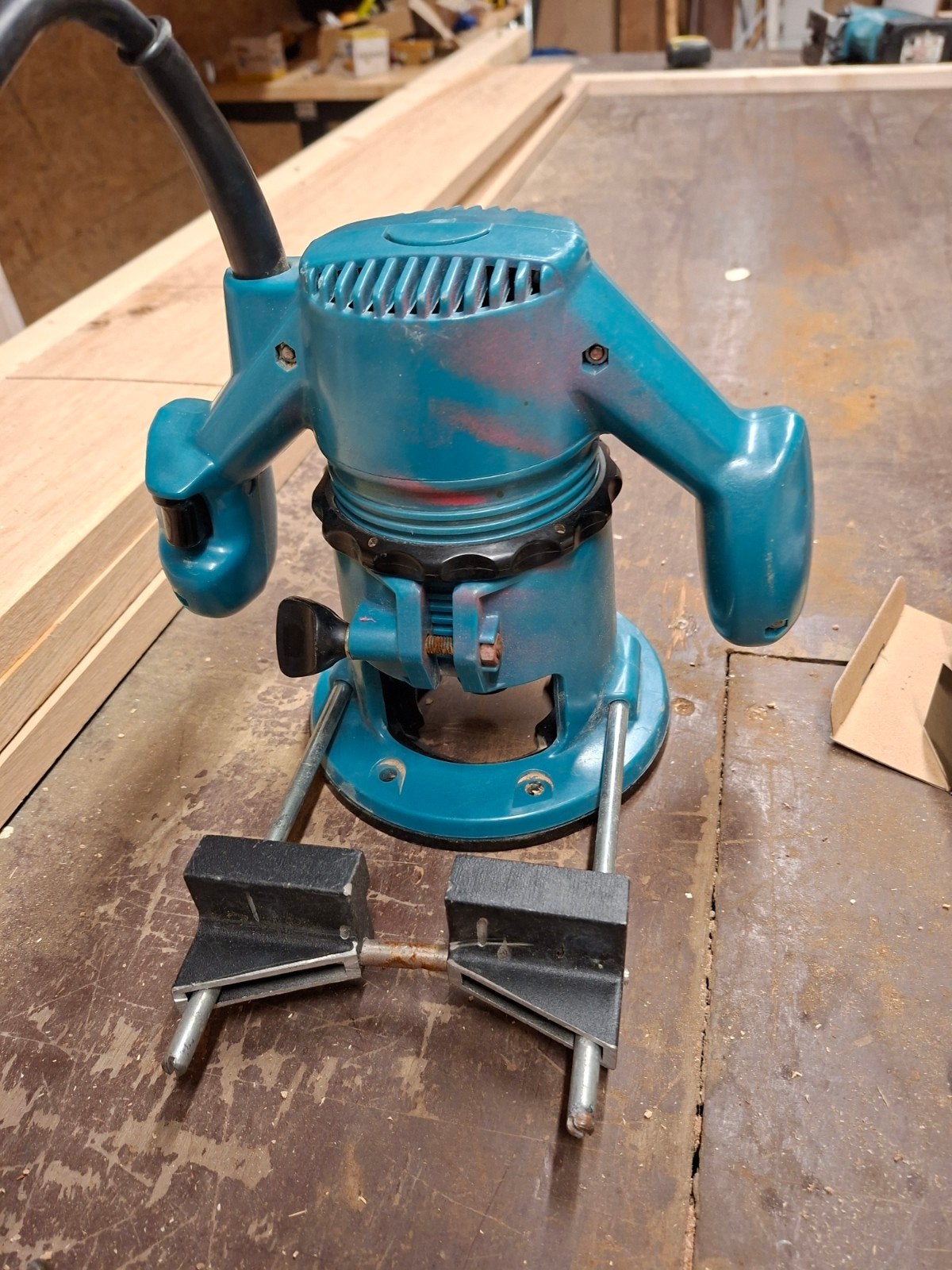 Makita Bovenfrees - Krachtige en Betrouwbare Router, Ophalen, Gebruikt, Makita, CMT Tools, Bovenfrees