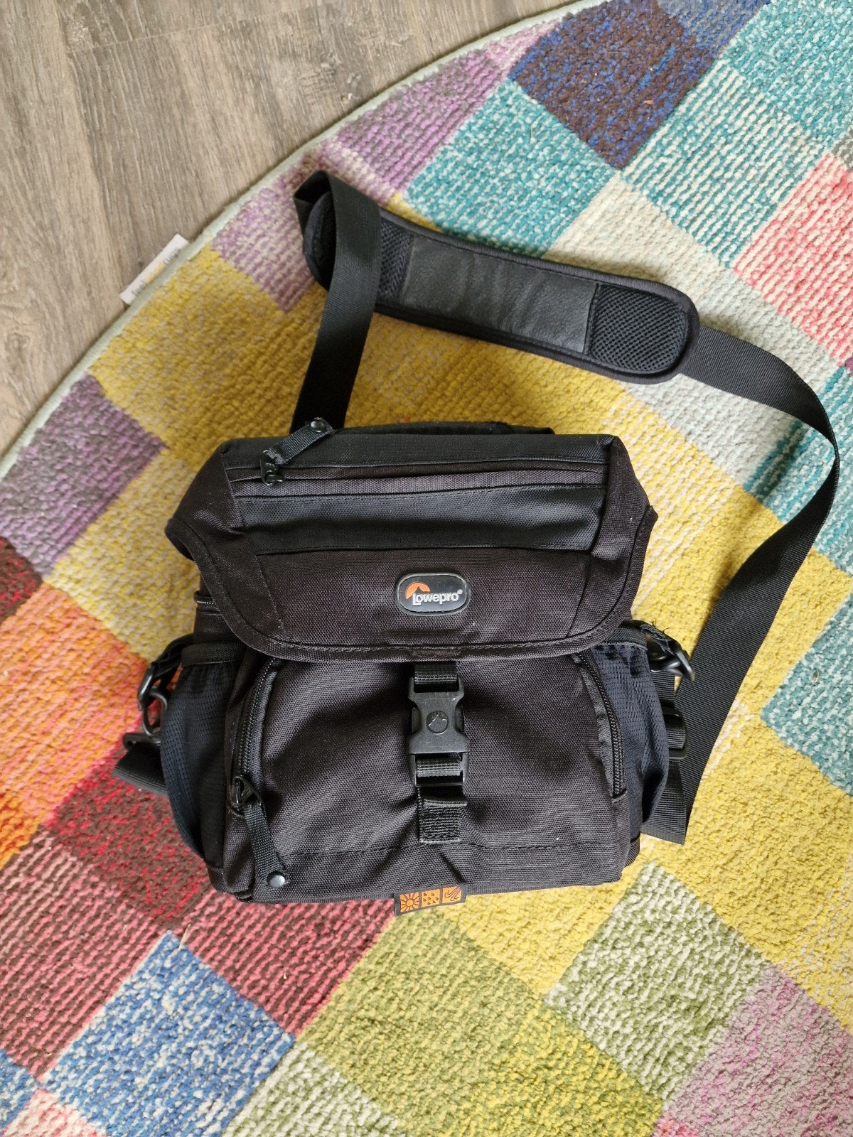 Lowepro Nova 160 AW cameratas - Zwart, in prima staat, Audio, Tv en Foto, Fotografie | Fototassen, Opbergvakken, Ophalen of Verzenden