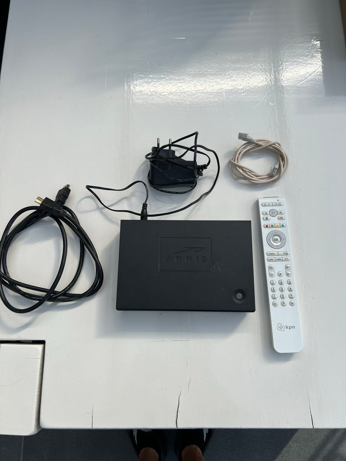 KPN TV ontvanger Arris VIP2952 V2 met afstandsbediening, Audio, Tv en Foto, Ophalen of Verzenden, Gebruikt, Decoder