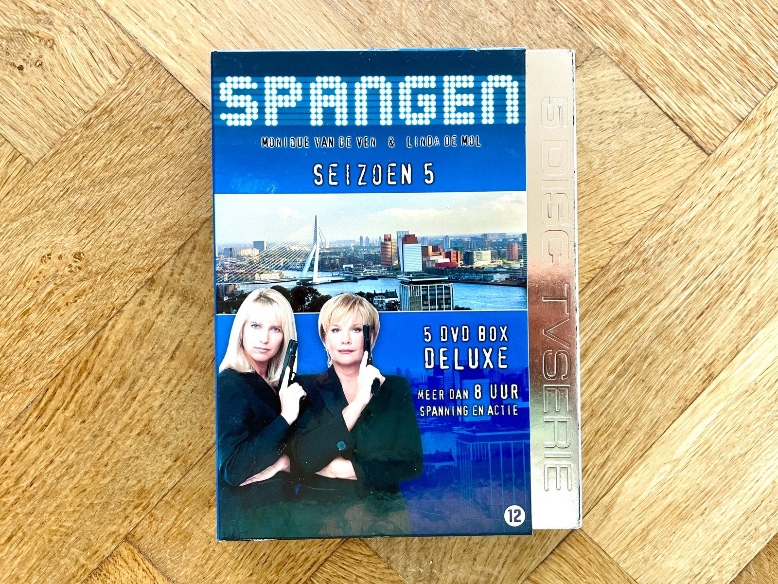 Spangen - Seizoen 5 op DVD (nette staat, met NL), Zo goed als nieuw, Vanaf 12 jaar, Thriller, Ophalen of Verzenden