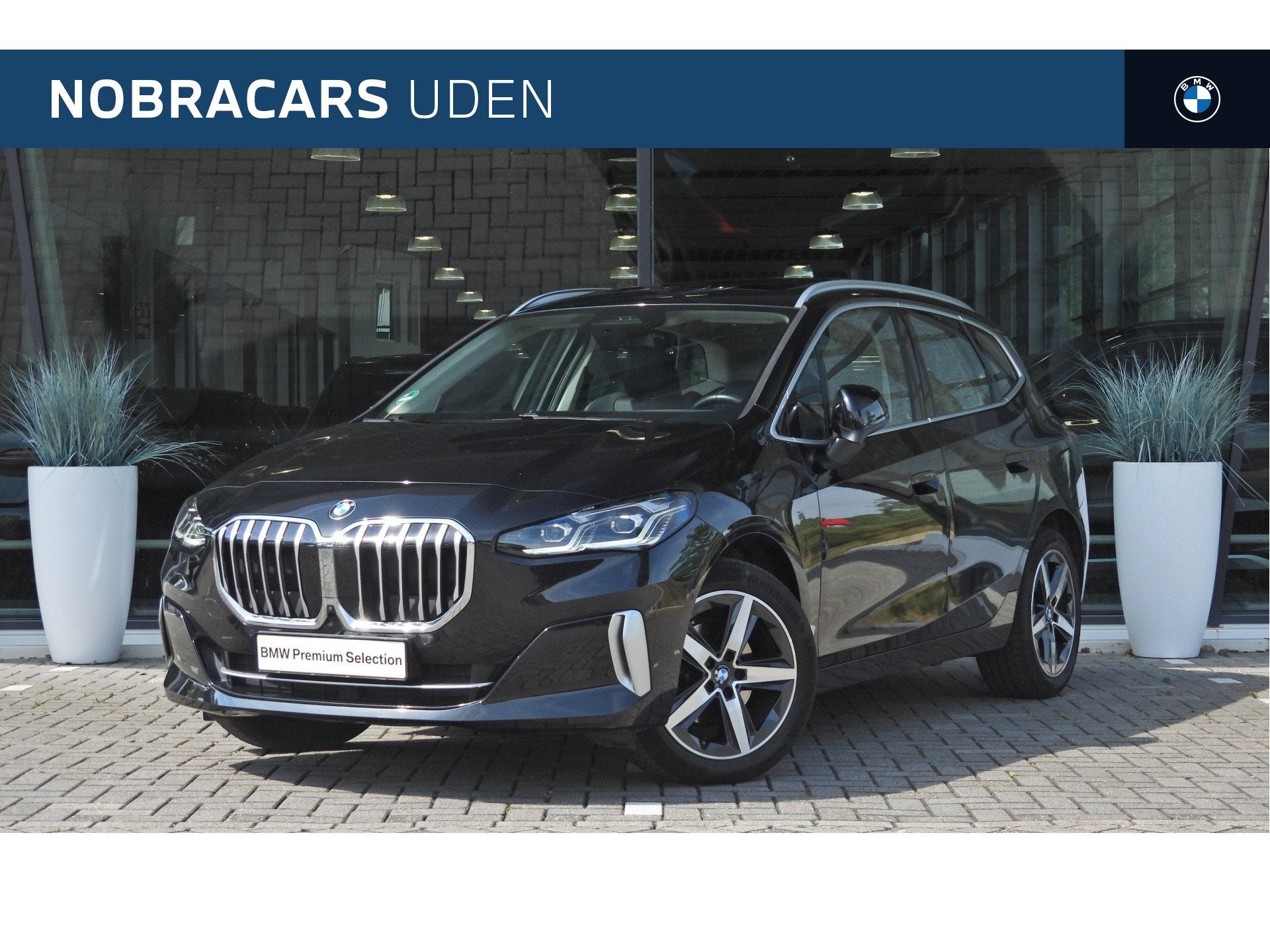 BMW 2 Serie Active Tourer 218i Automaat / Trekhaak / Panoram