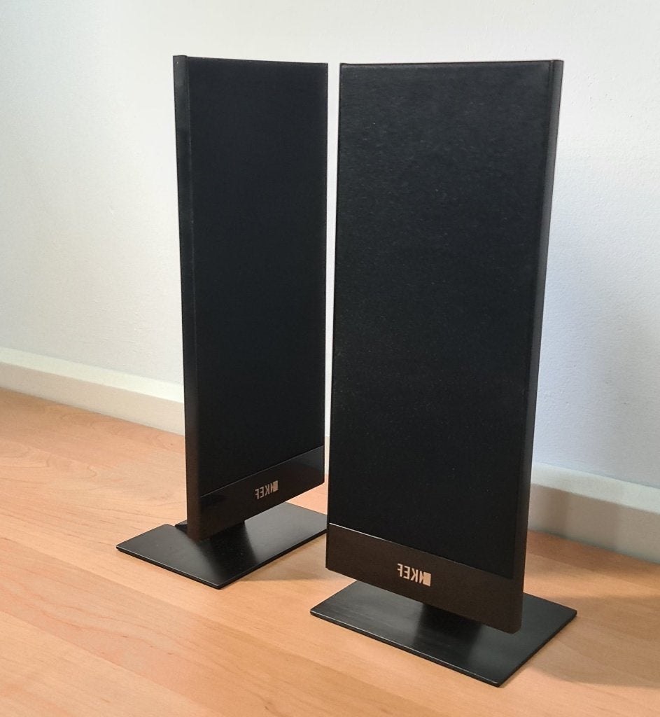 KEF T101 ultra slanke speakers