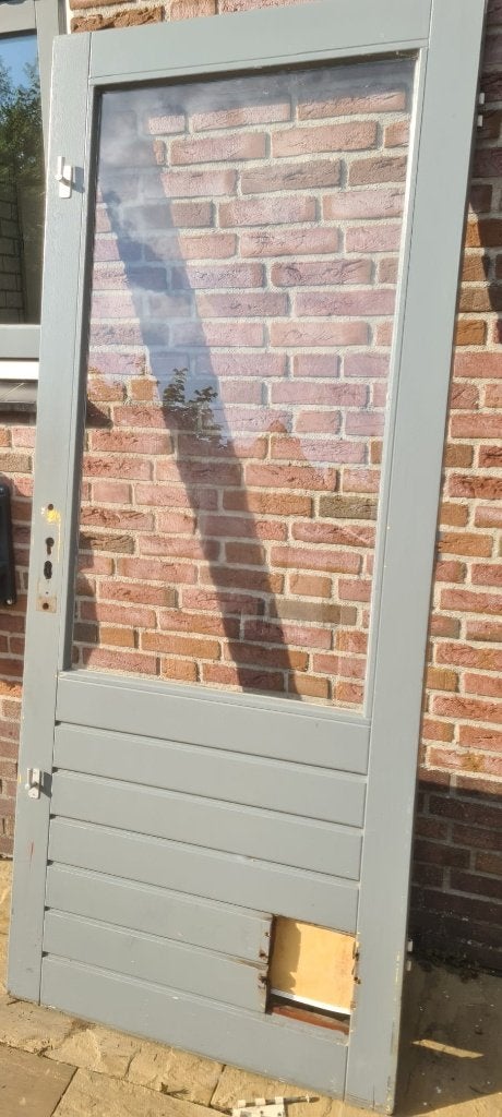 hardhouten buitendeur 87,5 x 211,5 (met kattenluikgat), Ophalen, Gebruikt, Buitendeur, 200 tot 215 cm
