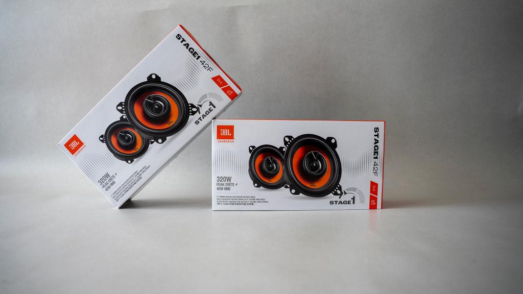 2 set van JBL auto speakers 100 mm diameter 320 watt piek, Auto diversen, Autospeakers, Ophalen of Verzenden, Nieuw