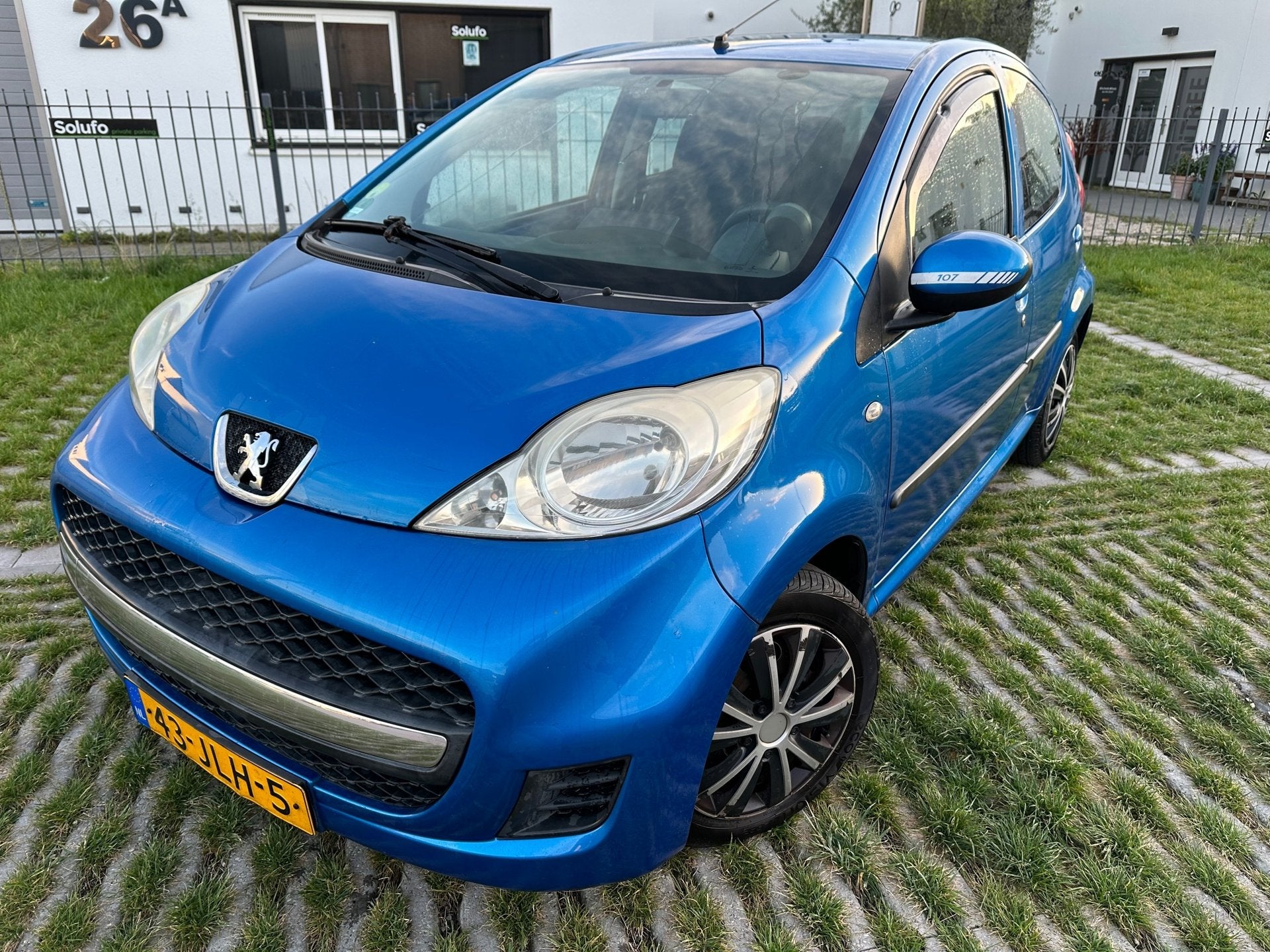 Peugeot 107 MET AIRCO & APK 18-05-2027!, Voorwielaandrijving, Gebruikt, ABS, 68 pk