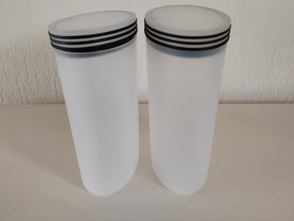 2 x voorraadbus, 2 bewaarbussen, wit,ovaal 1,5 liter, Huis en Inrichting, Kunststof, Ophalen of Verzenden, Zo goed als nieuw, Voorraadpot