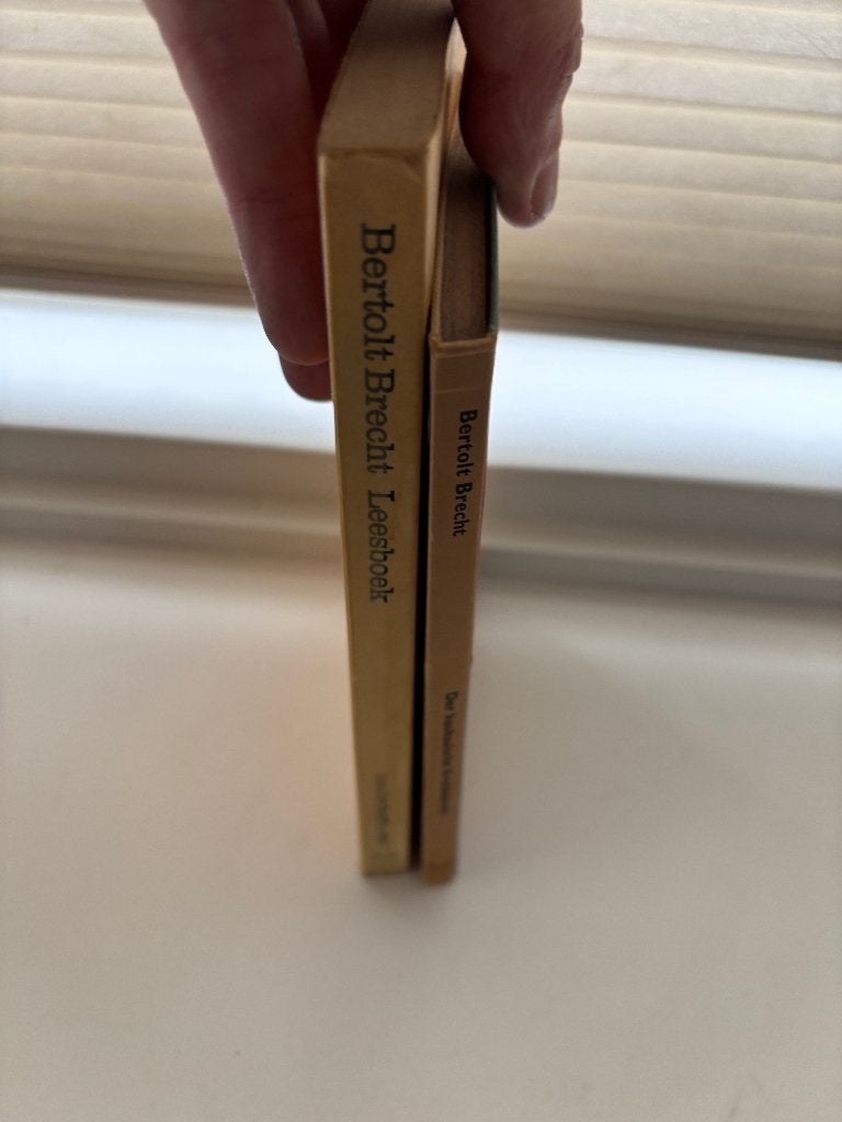 Boeken: Bertolt Brecht (2x), Ophalen, Gelezen