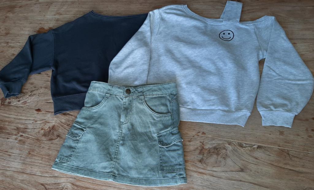 Zgan setje rokje/ sweaters met blote schouder mt 134/140, Kinderen en Baby's, Kinderkleding | Maat 134, Ophalen of Verzenden, Zo goed als nieuw