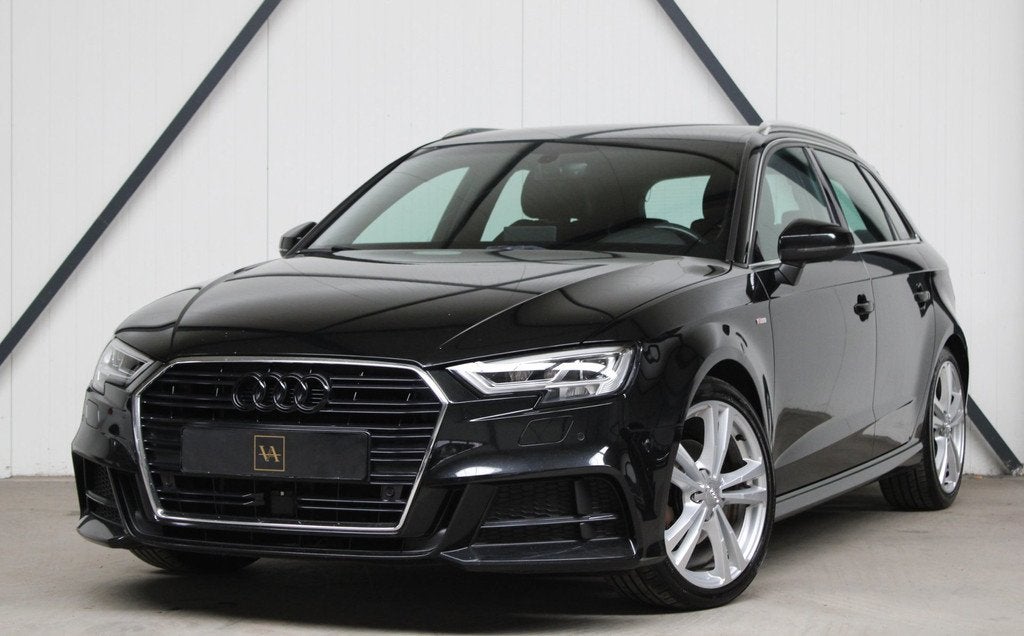 Audi A3 Sportback 1.4 TFSI CoD 3X S-Line l Matrix l Virtual, Zwart, 4 cilinders, 150 pk, Leder en Stof