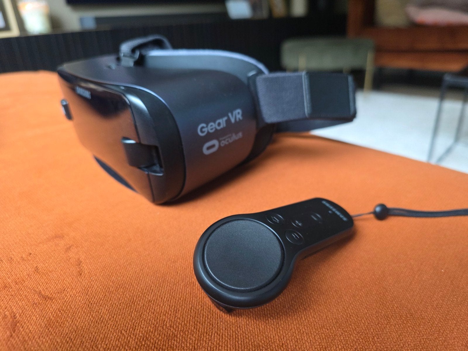Samsung Gear VR met Controller - Zo goed als nieuw, Ophalen of Verzenden, Zo goed als nieuw, VR-bril, Telefoon