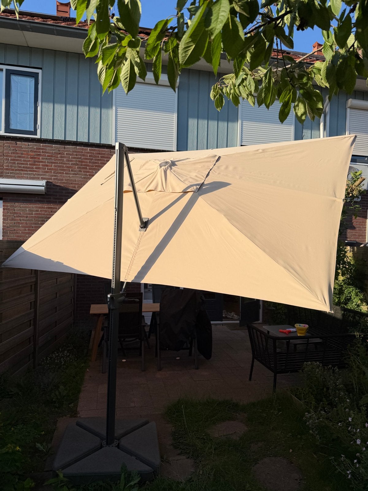 IKEA Seglarö Hjalton parasol 330x240 met voet en hoes, Tuin en Terras, Parasols, Ophalen, Zo goed als nieuw, 3 tot 4 meter, Zweefparasol